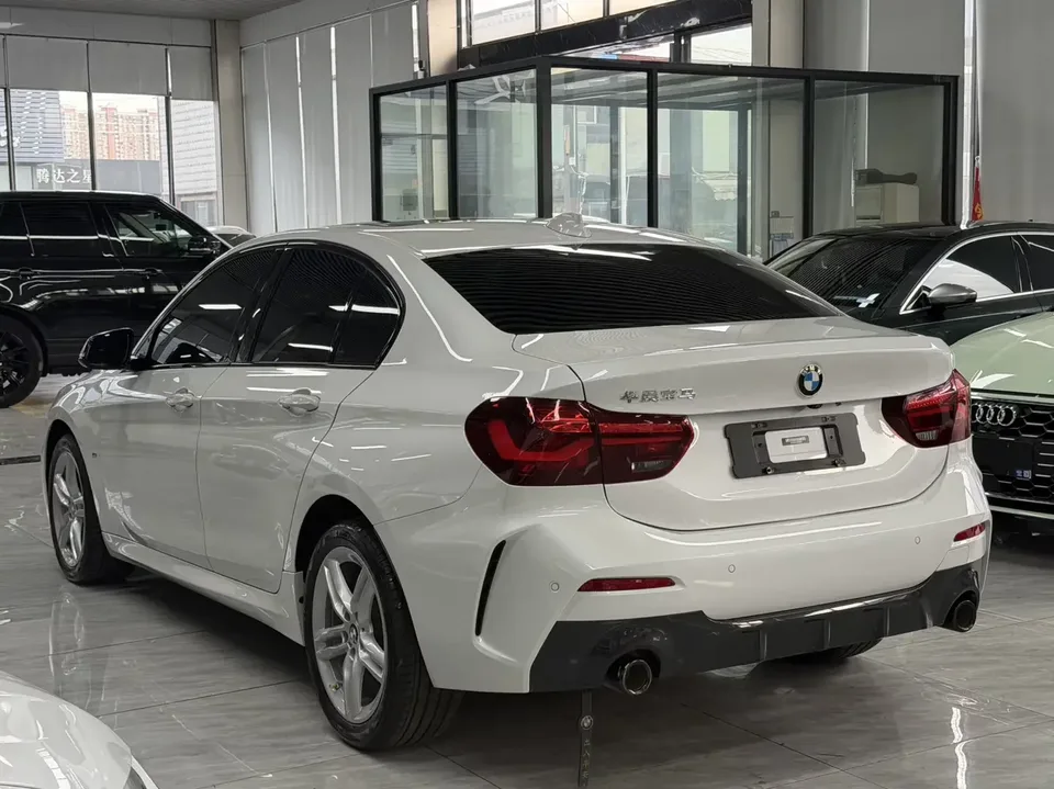 BMW 1 Series BMW 1 Series 2023 120i M Sport Edition 2023 — thumbnail 4