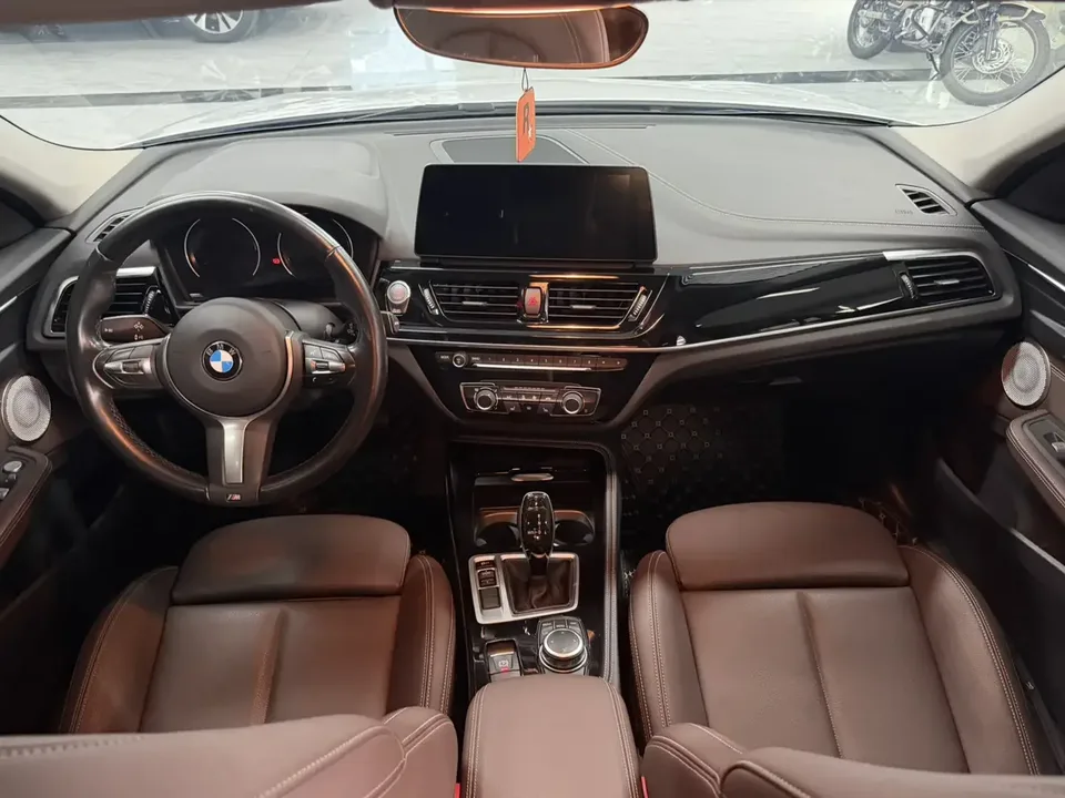 BMW 1 Series BMW 1 Series 2023 120i M Sport Edition 2023 — thumbnail 5