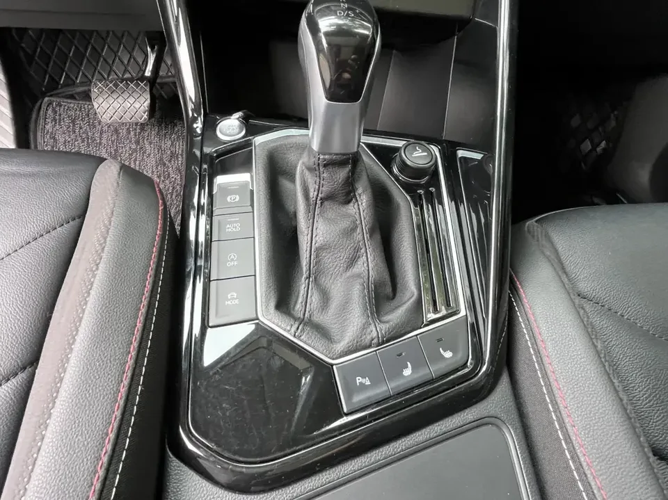 Volkswagen Tayron Tanyue 2022 280TSI 2WD Luxury Smart Edition 2022 — thumbnail 4