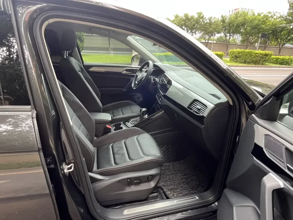 Volkswagen Tayron Tanyue 2022 280TSI 2WD Luxury Smart Edition 2022 — thumbnail 5