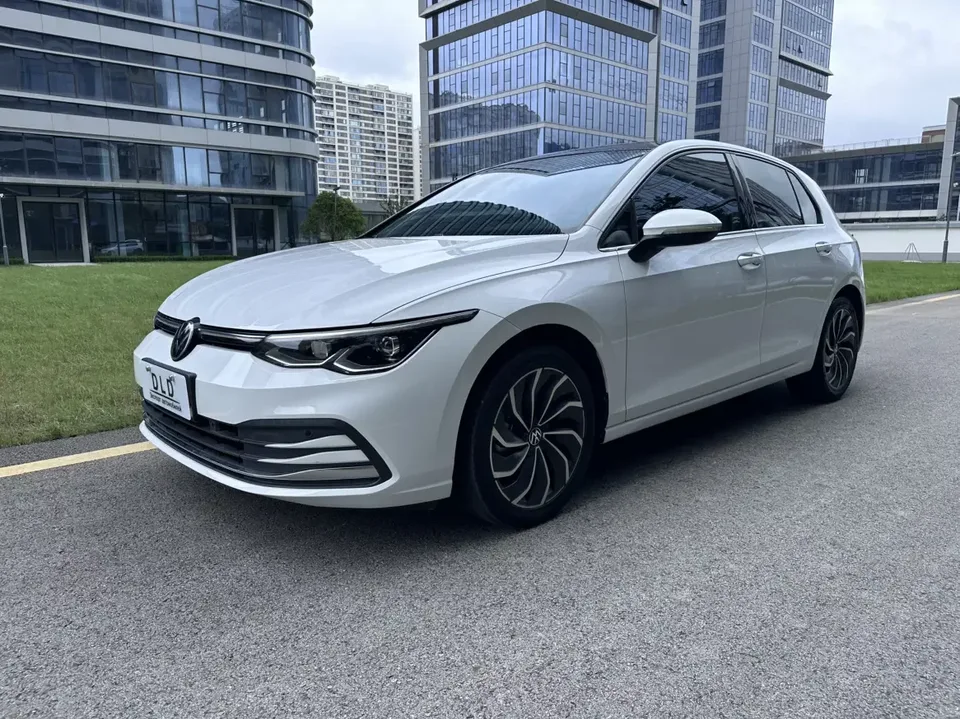 Volkswagen Golf golf 2021 280TSI DSG Pro 2022 — photo 1, buy with delivery to Moscow