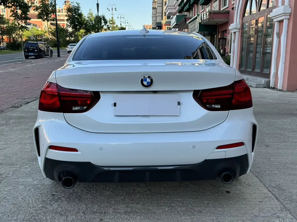 BMW 1 Series BMW 1 Series 2023 120i M Sport Night Edition 2023 — thumbnail 2