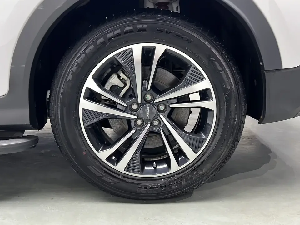 Jetour Jietu X70 PLUS Jietu X70 PLUS 2021 1.5T DCT 7-seater 2023 — thumbnail 3
