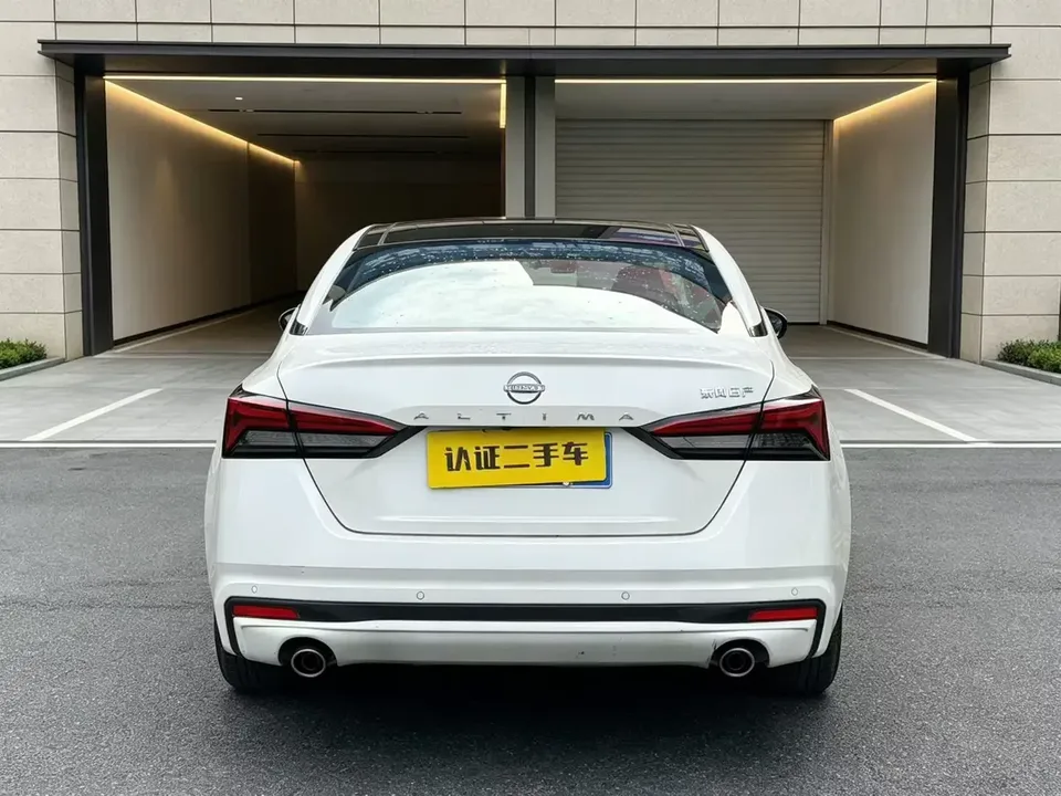 Nissan Altima Sound of nature 2022 2.0L XL-TLS Enjoy Edition 2023 — thumbnail 2