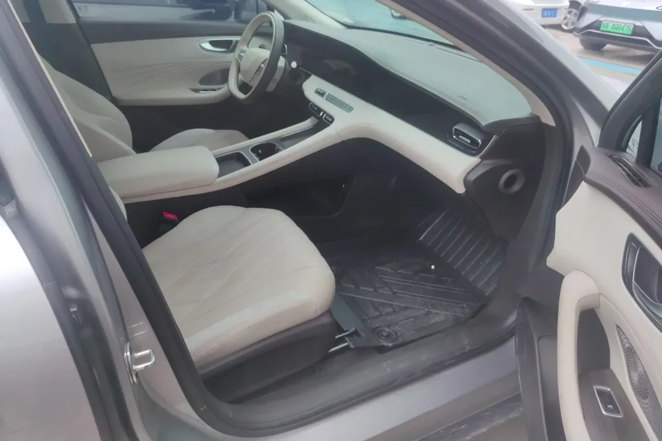 Roewe D7 DMH Roewe D7 DMH 2023 125 Excellence Edition 2024 — thumbnail 3