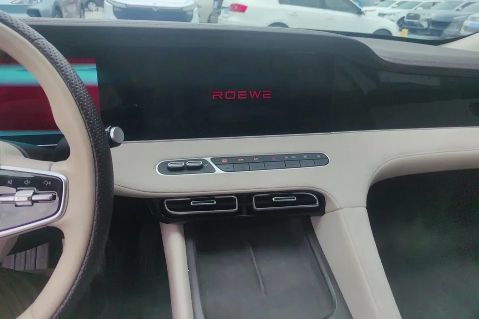 Roewe D7 DMH Roewe D7 DMH 2023 125 Excellence Edition 2024 — thumbnail 4