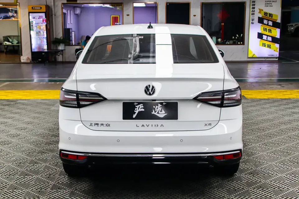 Volkswagen Lavida Lavida 2023 New 1.5L Automatic New Edition 2023 — thumbnail 2