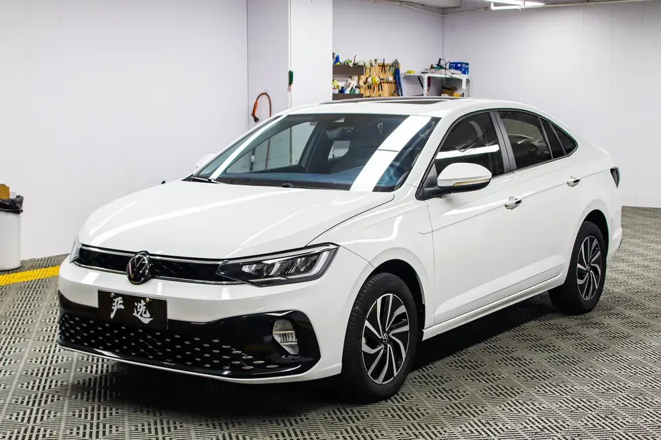 Volkswagen Lavida Lavida 2023 New 1.5L Automatic New Edition 2023 — photo 1, buy with delivery to Moscow