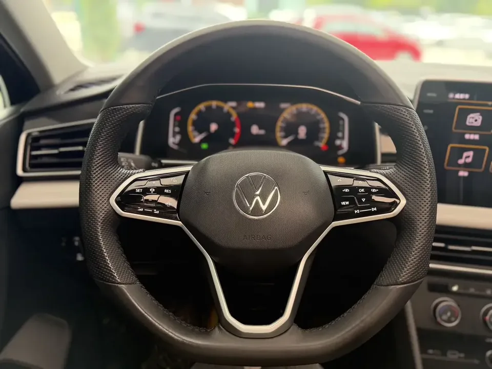 Volkswagen Tiguan L Tiguan L 2023 280TSI Limited Edition 2022 — thumbnail 4