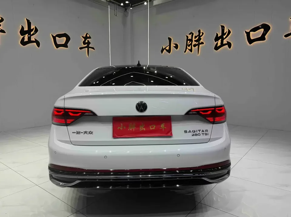 Volkswagen Sagitar Sagitar 2023 280TSI DSG Beyond Edition Plus 2022 — thumbnail 2