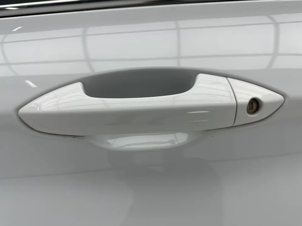 Geely Coolray SX11 Binyue 2021 240T DCT Diamond Edition 2022 — thumbnail 3
