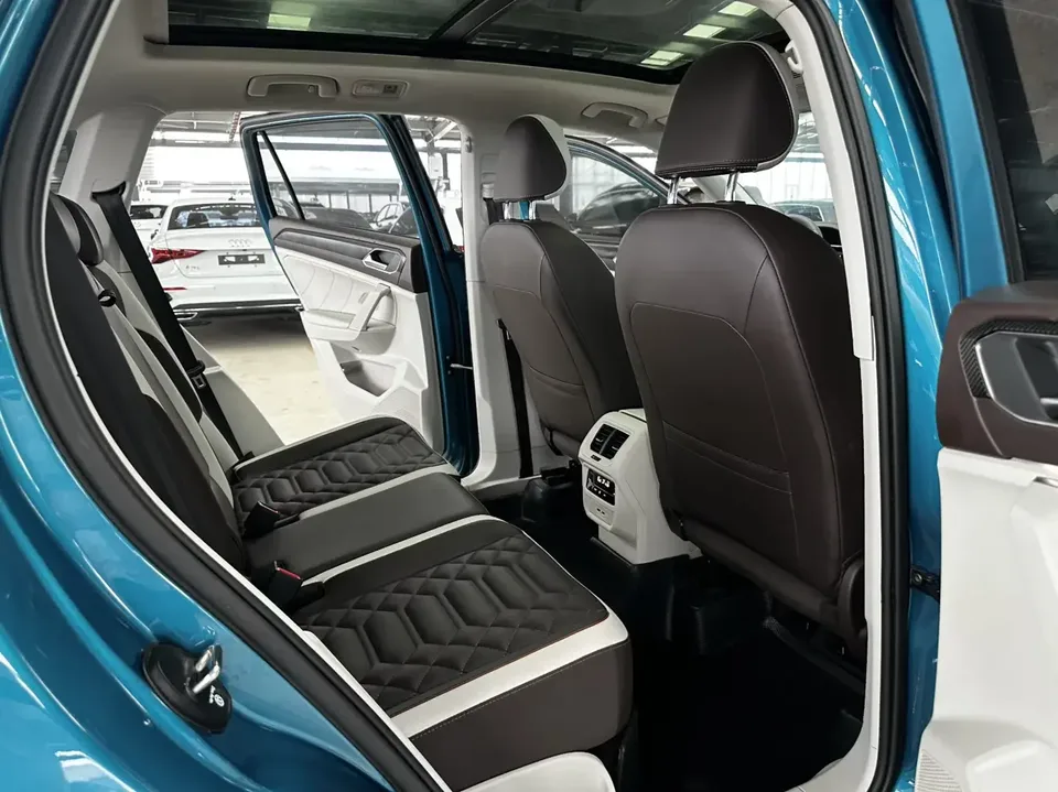 Volkswagen Tayron Tanyue 2023 280TSI 2WD Luxury Plus Advanced Edition 2023 — thumbnail 3