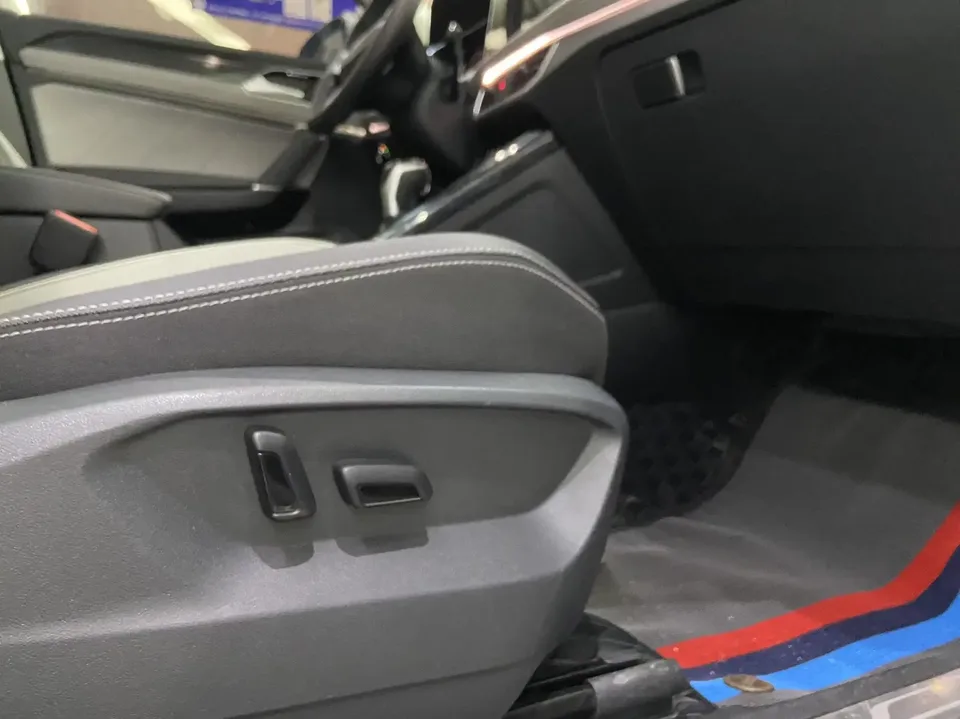 Volkswagen Tayron Tanyue 2023 280TSI 2WD Luxury Plus Advanced Edition 2022 — thumbnail 4