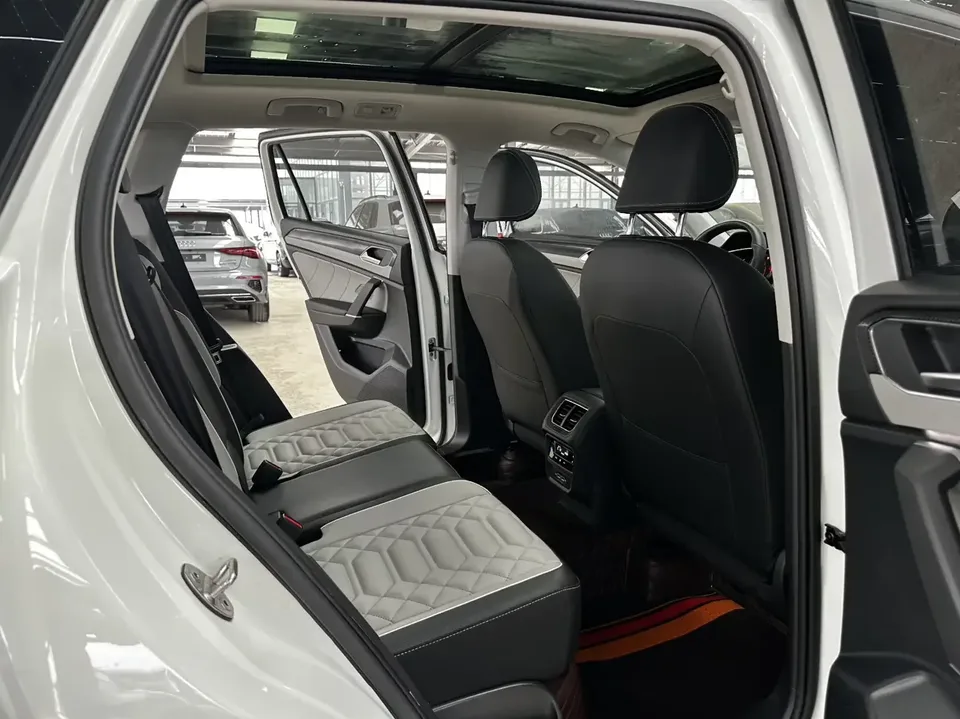 Volkswagen Tayron Tanyue 2023 280TSI 2WD Luxury Plus Advanced Edition 2023 — thumbnail 5