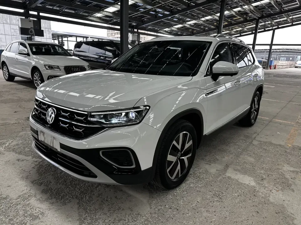 Volkswagen Tayron Tanyue 2023 280TSI 2WD Luxury Plus Advanced Edition 2023 — photo 1, buy with delivery to Moscow