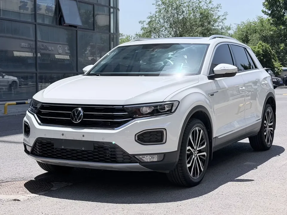 Volkswagen T-Roc TANG 2022 280TSI DSG 2WD Comfort PLUS 2023 — photo 1, buy with delivery to Moscow