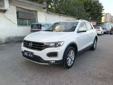 Volkswagen T-Roc 2023 купить в Москве