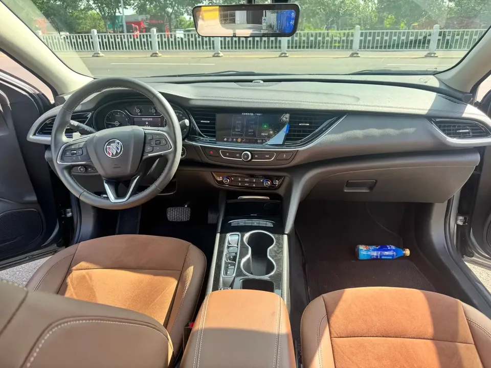 Buick Majesty Majesty 2022 552T Smart 2023 — thumbnail 2
