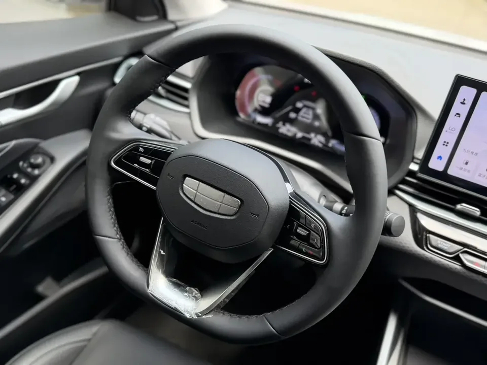Geely Emgrand emgrand 2025 4th Generation 1.5L CVT Star Edition 2025 — thumbnail 3