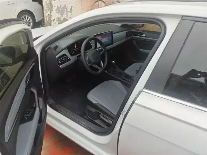 Volkswagen Lavida Lavida 2026 1.5L Automatic Starry Sky 5 Million Edition 2026 — thumbnail 3