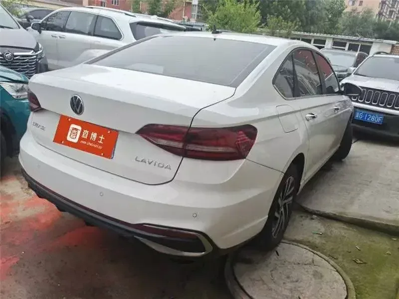 Volkswagen Lavida Lavida 2026 1.5L Automatic Starry Sky 5 Million Edition 2026 — thumbnail 4
