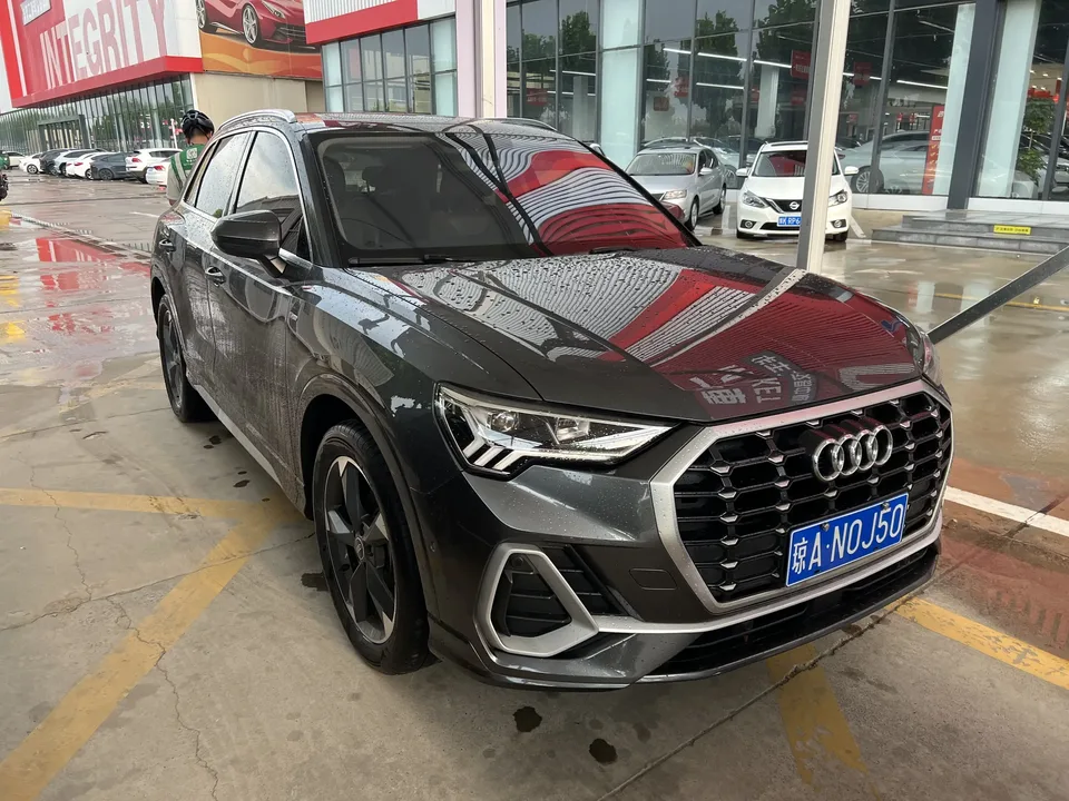 Audi Q3 Audi Q3 2022 35 TFSI Stylish and Elegant 2022 — photo 1, buy with delivery to Moscow