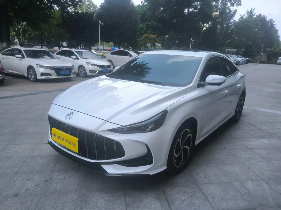 MG 5 MG5 2025 300TGI Global Flagship Edition 2025 — photo 1, buy with delivery to Moscow