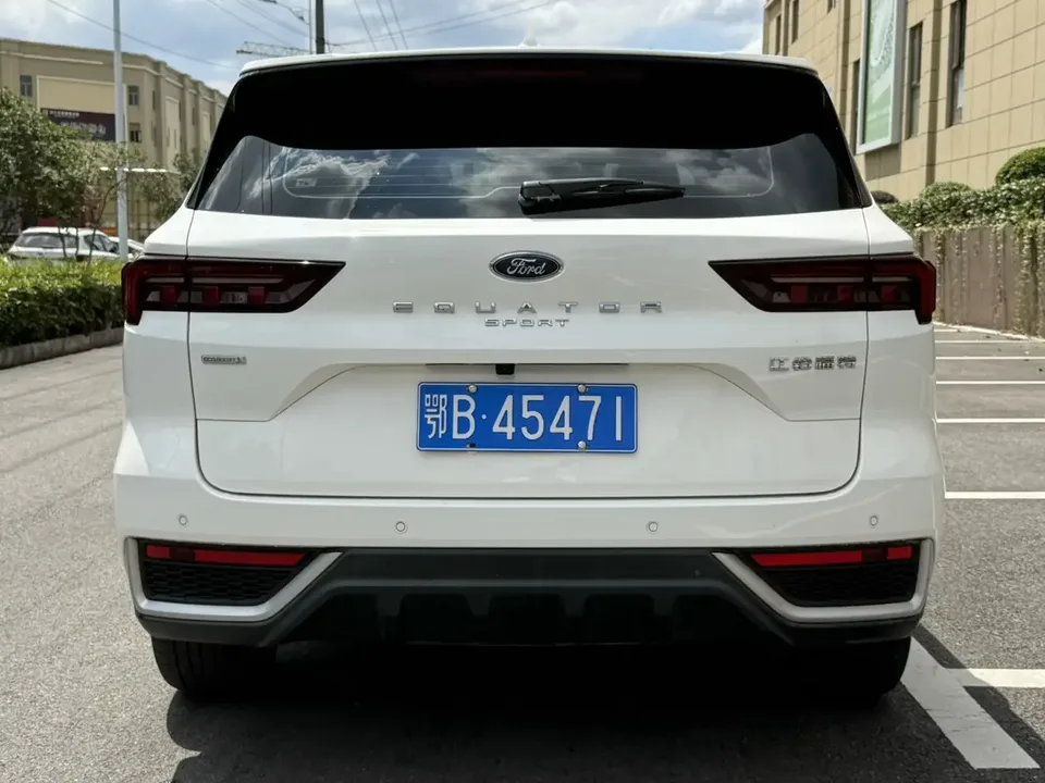 Ford Equator Sport Leading 2022 EcoBoost 170 Platinum 2022 — thumbnail 2