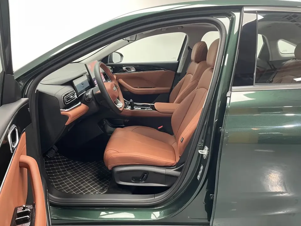 Geely Emgrand emgrand 2026 5th Generation 1.5T DCT Flagship Model 2025 — thumbnail 5