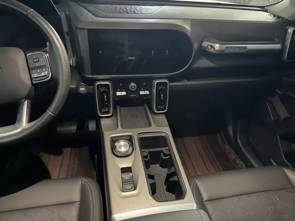 Haval Dargo Harvard dog 2024 1.5T 2WD Border Collie Edition 2025 — миниатюра 4