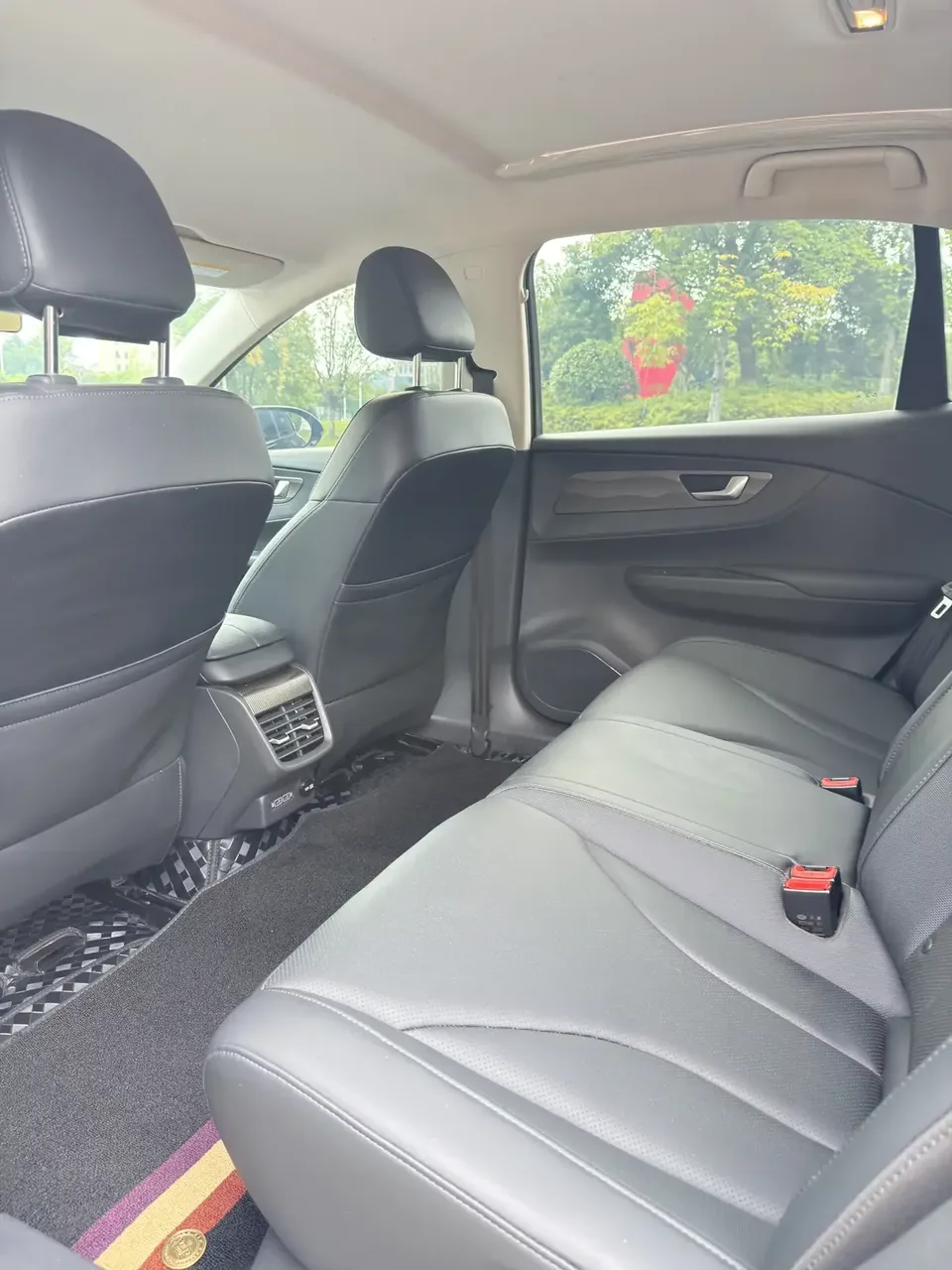 Hongqi E-QM5 Hongqi E-QM5 2023 Basic travel version 2023 — thumbnail 5
