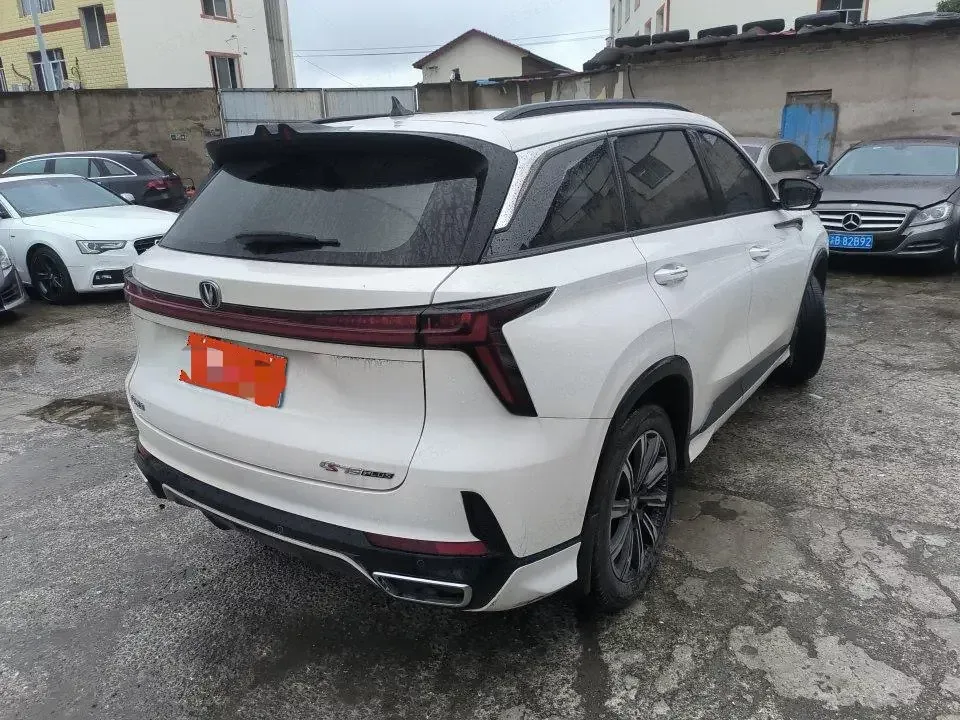 Changan CS75PLUS Changan CS75 PLUS 2024 The third generation champion version 1.5T automatic intelligent driving strong navigation 2024 — thumbnail 4