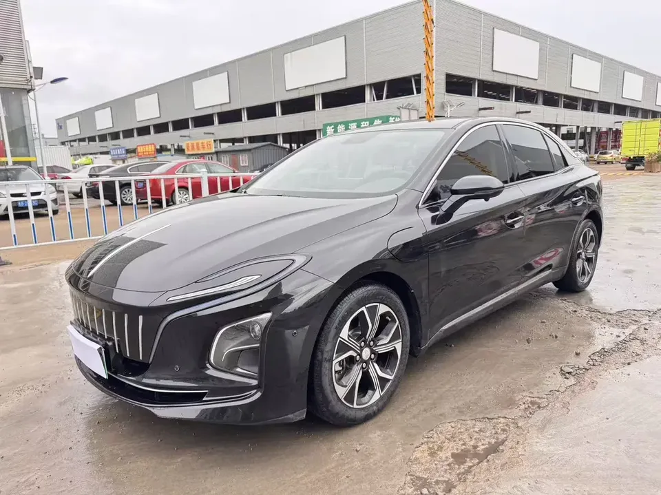 Hongqi E-QM5 Hongqi E-QM5 2023 Modified basic travel version 2023 — photo 1, buy with delivery to Moscow