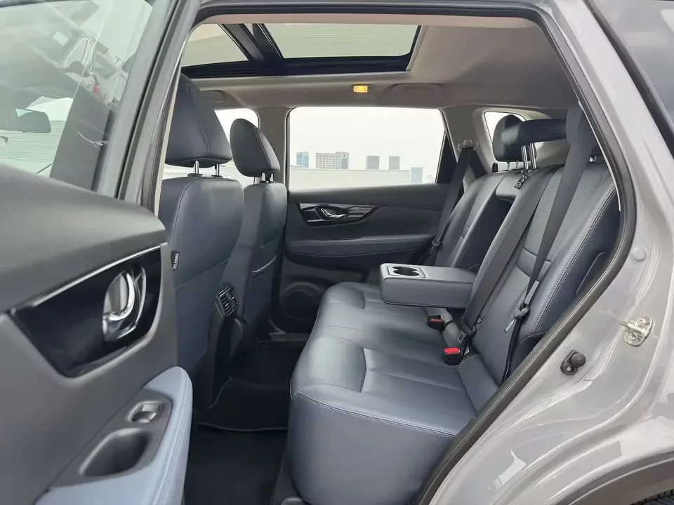 Nissan X-Trail Qijun 2025 Honor 2.0L 2WD Leading Edition 2025 — миниатюра 5