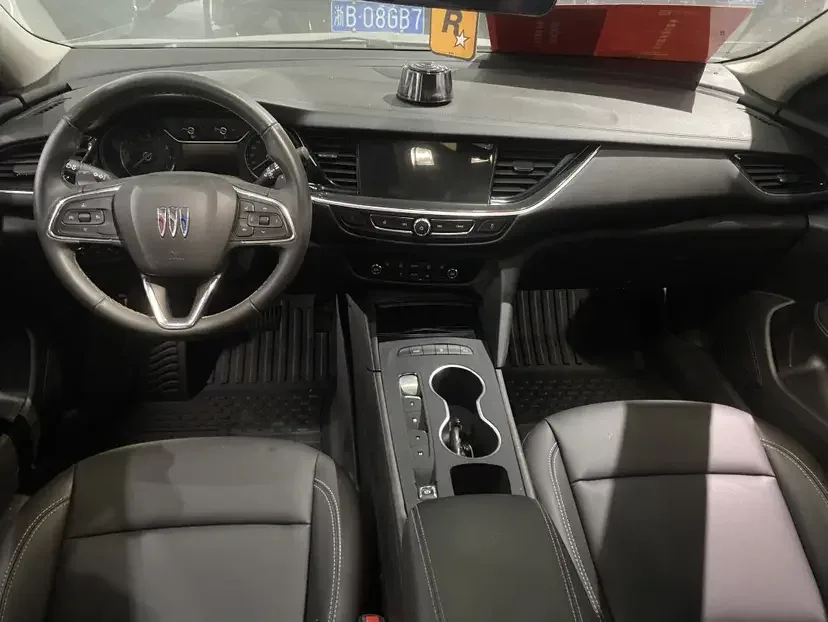 Buick Majesty Majesty 2022 552T Smart 2024 — thumbnail 3