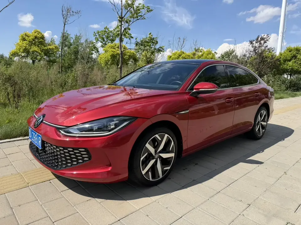 Volkswagen Lamando Lingdu 2022 Lingdu L 280TSI DSG Cool Edition 2022 — photo 1, buy with delivery to Moscow