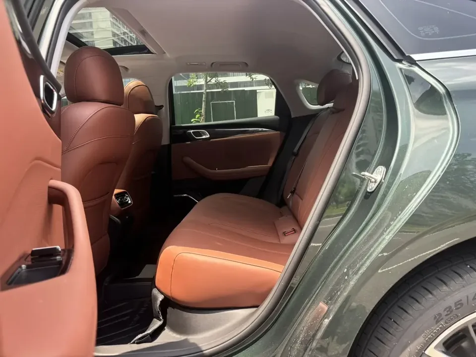 Geely Emgrand emgrand 2026 5th Generation 1.5T DCT Flagship Model 2025 — thumbnail 4