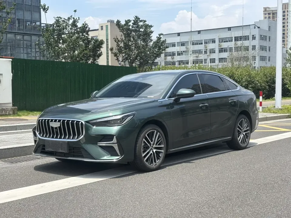 Geely Emgrand emgrand 2026 5th Generation 1.5T DCT Flagship Model 2025 — photo 1, buy with delivery to Moscow