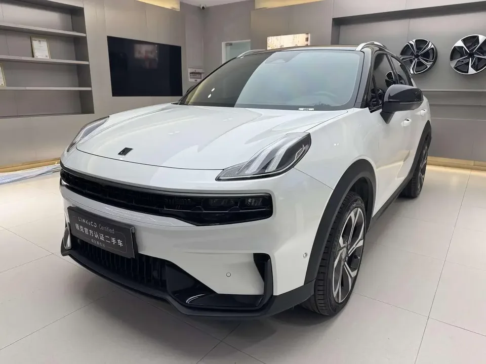 Lynk & Co 06 Lynk & Co 06 2023 Remix 1.5T JinHalo 2024 — photo 1, buy with delivery to Moscow