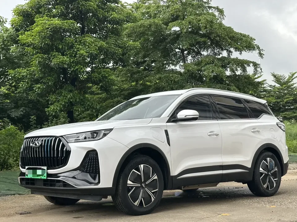Chery Tiggo 7 PLUS PHEV Tiggo 7 PLUS PHEV 2023 1.5T DHT Smart Edition 2023 — фото 1, купить с доставкой в Москву