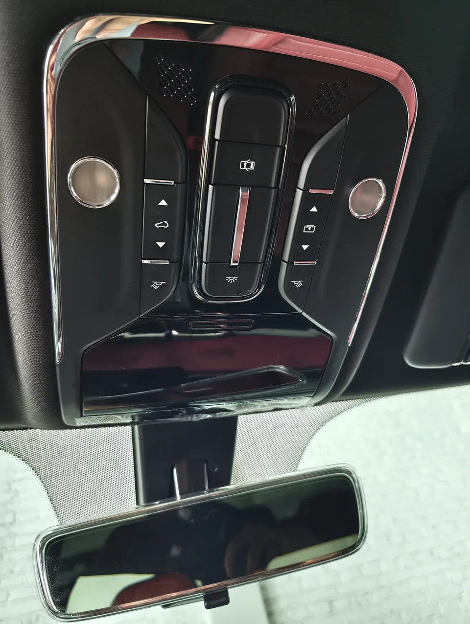 Jetour Jietu X70 PLUS Jietu X70 PLUS 2023 Ziqiang version 1.5T DCT Ziqiang PRO 5 seats 2024 — thumbnail 3