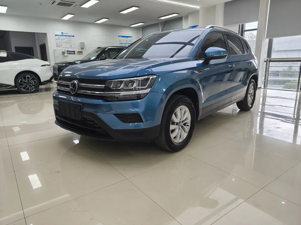 Volkswagen Tharu tuyue 2022 280TSI 2WD Fashion Edition 2023 — photo 1, buy with delivery to Moscow