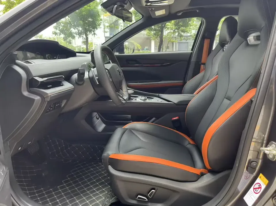 Changan UNI-V Changan UNI-V 2023 1.5T Premium 2024 — thumbnail 4