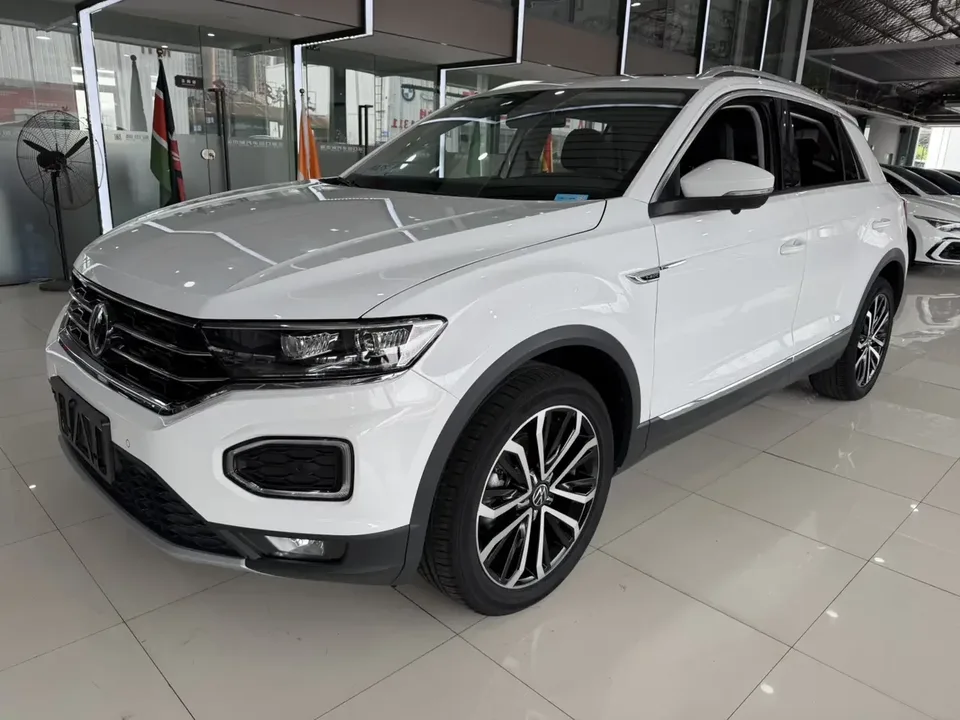 Volkswagen T-Roc TANG 2022 280TSI DSG 2WD Comfort PLUS 2023 — photo 1, buy with delivery to Moscow