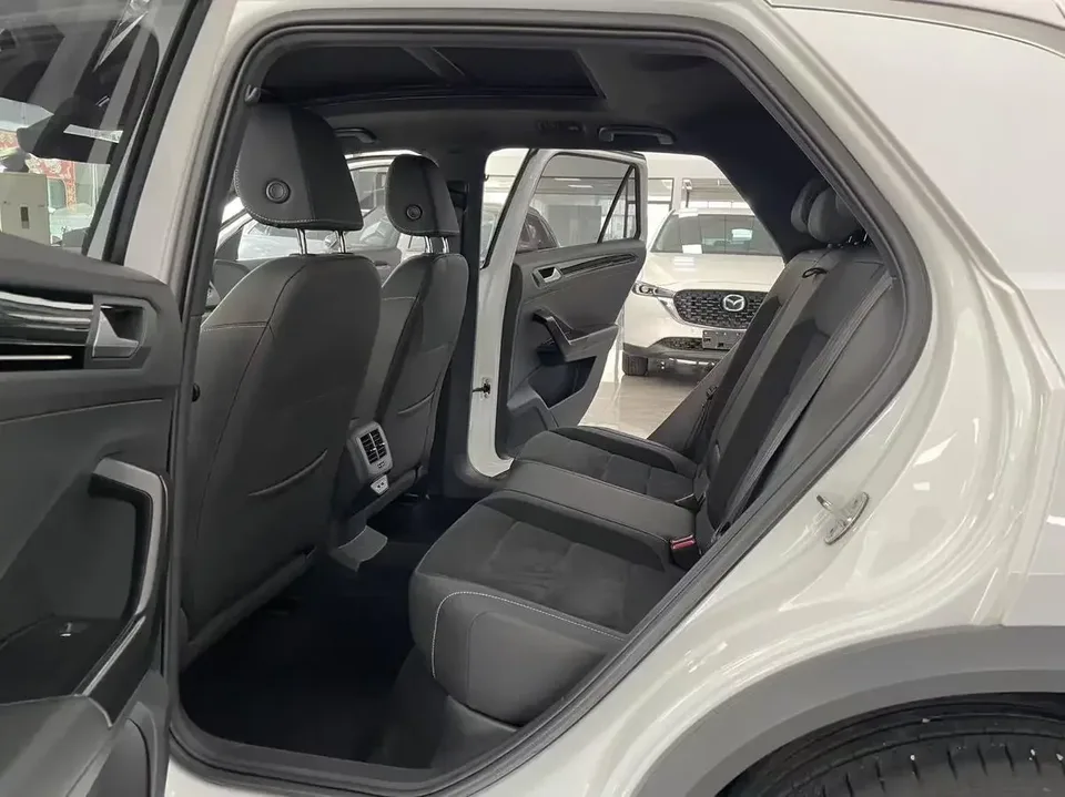 Volkswagen T-Roc TANG 2021 Modified 280TSI DSG 4WD Luxury Smart Edition 2022 — миниатюра 5