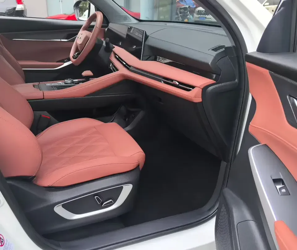 Changan CS75PLUS Changan CS75 PLUS 2024 The third generation champion version 1.5T automatic intelligent driving strong navigation 2024 — thumbnail 2