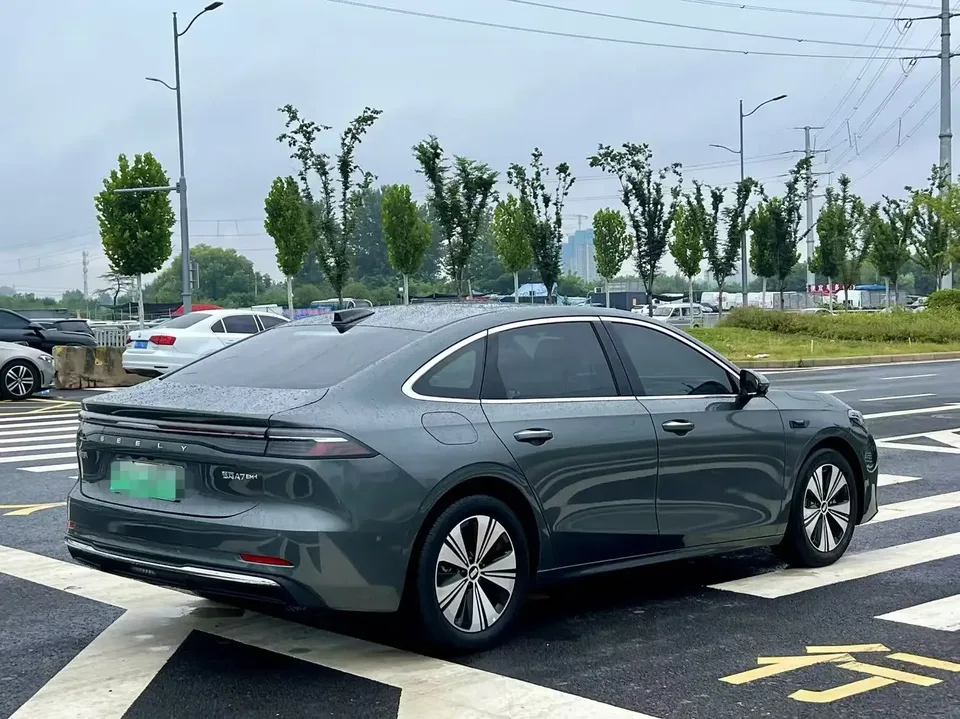 Geely Galaxy A7 EM Galaxy A7 EM 2025 150km Explorer+ 2025 — thumbnail 2