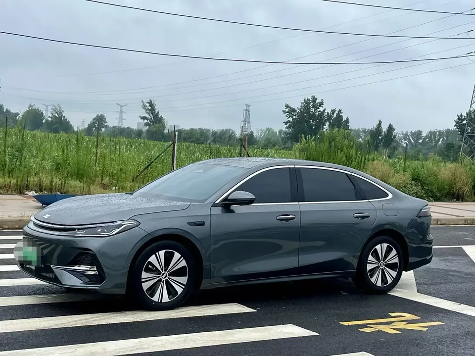 Geely Galaxy A7 EM Galaxy A7 EM 2025 150km Explorer+ 2025 — photo 1, buy with delivery to Moscow