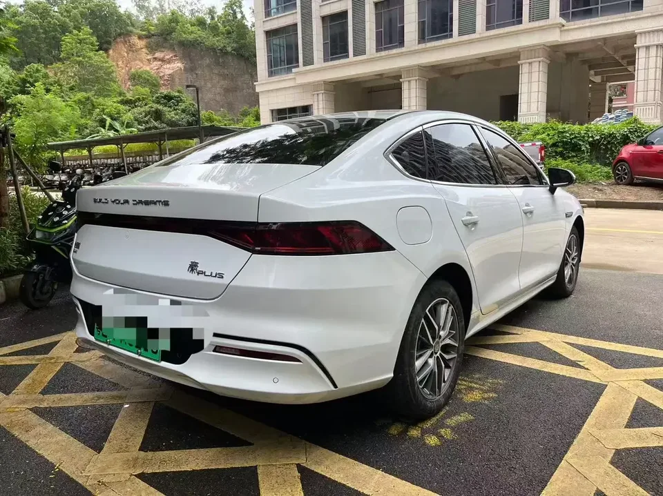 BYD Qin PLUS DM Qin PLUS DM 2023 DM-i Champion Edition 120KM Leading Type 2024 — thumbnail 2