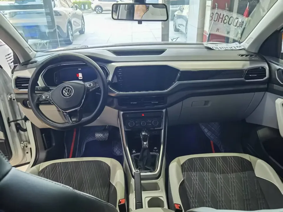 Volkswagen Tu Kai Tu Kai 2022 1.5L Automatic Fashion Edition 2023 — thumbnail 3